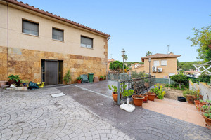 Dom na sprzedaż 206m2 Katalonia Tarragona - zdjęcie 1