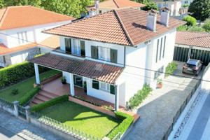 Dom na sprzedaż 276m2 Braga Guimaraes Caldelas - zdjęcie 1