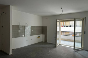 Mieszkanie na sprzedaż 72m2 Via Antonio Sant'Elia - zdjęcie 1