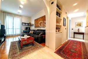 Mieszkanie na sprzedaż 125m2 Lombardia Milano Via Zuretti, - zdjęcie 1