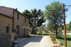 Dom na sprzedaż 800m2 Toskania Siena Strada Provinciale  - zdjęcie 3