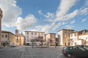 Mieszkanie na sprzedaż 50m2 Piazza della Rocca - zdjęcie 1