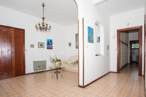 Mieszkanie na sprzedaż 110m2 Viale di Porto Clementino, - zdjęcie 1