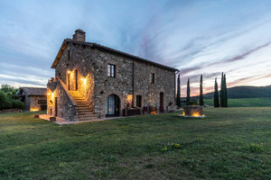 Dom na sprzedaż 465m2 Toskania Siena Loc. Podere Collosorbo - zdjęcie 2