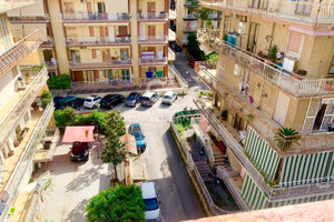 Mieszkanie na sprzedaż 110m2 Kampania Napoli Via San Donato, - zdjęcie 1