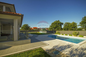 Dom na sprzedaż 273m2 Istarska Pula - Vodnjan - Medulin - zdjęcie 1
