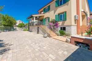 Dom na sprzedaż 450m2 Zadarska Zadar - zdjęcie 1