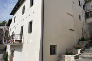 Dom na sprzedaż 190m2 Sellano-Piaggia - zdjęcie 3