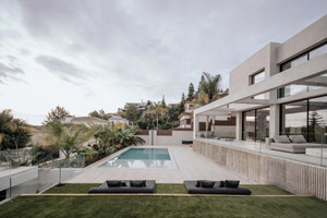 Dom na sprzedaż 350m2 Andaluzja Malaga - zdjęcie 1