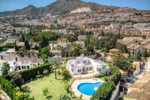 Dom na sprzedaż 454m2 Andaluzja Malaga Benalmadena AV PACIFICO DEL  - zdjęcie 1