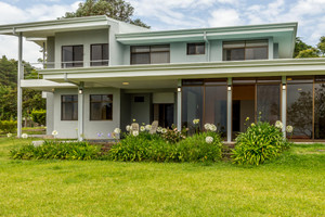 Dom na sprzedaż 650m2 Concepción - zdjęcie 1