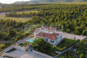 Dom na sprzedaż 290m2 Šibenik-Knin County - zdjęcie 1