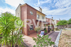 Dom na sprzedaż 181m2 Katalonia Tarragona - zdjęcie 1