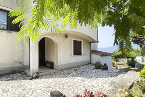 Dom na sprzedaż 330m2 Primorsko-goranska Rijeka Martinkovac - zdjęcie 1