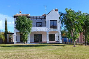 Dom na sprzedaż 235m2 Andaluzja Malaga Estepona, La Gaspara - zdjęcie 1