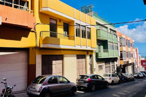Dom na sprzedaż 450m2 Wyspy Kanaryjskie Las Palmas de Gran Canaria - zdjęcie 1