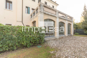 Dom na sprzedaż 700m2 Wenecja Euganejska Treviso PIAZZA TRENTIN - zdjęcie 2