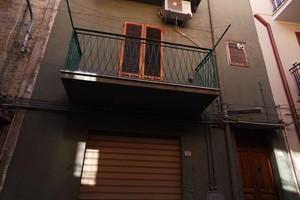 Dom na sprzedaż 200m2 Via Messina - zdjęcie 1