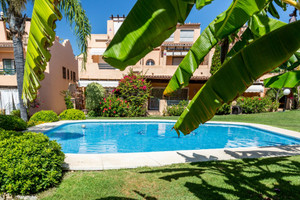 Dom na sprzedaż 265m2 Andaluzja Malaga - zdjęcie 1
