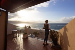 Mieszkanie na sprzedaż 62m2 Wyspy Kanaryjskie Las Palmas de Gran Canaria - zdjęcie 2