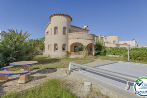 Dom na sprzedaż 126m2 Katalonia Girona Sant Pere Pescador - zdjęcie 1