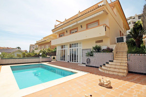 Dom na sprzedaż 445m2 Andaluzja Malaga Benalmadena - zdjęcie 1