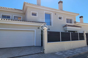 Dom na sprzedaż 942m2 Andaluzja Malaga - zdjęcie 1