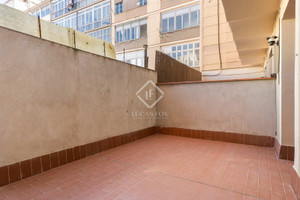 Mieszkanie na sprzedaż 48m2 Katalonia Barcelona - zdjęcie 3