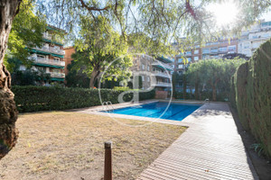 Mieszkanie na sprzedaż 213m2 Katalonia Barcelona - zdjęcie 2