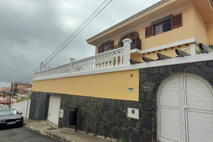 Dom na sprzedaż 450m2 Wyspy Kanaryjskie Las Palmas de Gran Canaria - zdjęcie 1