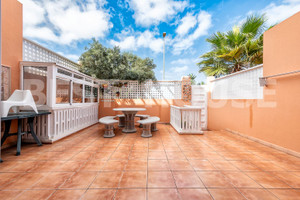 Dom na sprzedaż 197m2 Wyspy Kanaryjskie Las Palmas de Gran Canaria - zdjęcie 3