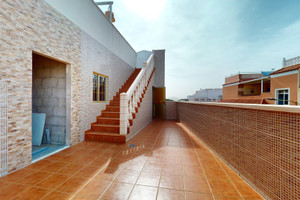 Dom na sprzedaż 395m2 Wyspy Kanaryjskie Las Palmas de Gran Canaria - zdjęcie 2