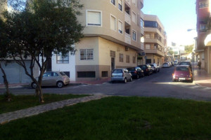 Komercyjne na sprzedaż 51m2 Walencja Alicante Guardamar Del Segura - zdjęcie 1