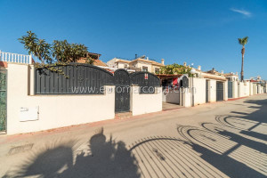 Dom na sprzedaż 75m2 Walencja Alicante Torrevieja - zdjęcie 2