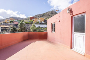 Mieszkanie na sprzedaż 83m2 Wyspy Kanaryjskie Santa Cruz de Tenerife - zdjęcie 1
