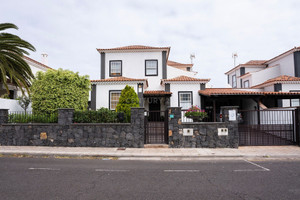 Dom na sprzedaż 270m2 Wyspy Kanaryjskie Santa Cruz de Tenerife - zdjęcie 1