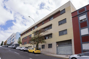 Mieszkanie na sprzedaż 65m2 Wyspy Kanaryjskie Santa Cruz de Tenerife - zdjęcie 1