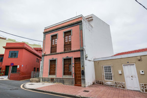 Dom na sprzedaż 240m2 Wyspy Kanaryjskie Santa Cruz de Tenerife - zdjęcie 1