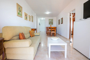 Mieszkanie na sprzedaż 69m2 Wyspy Kanaryjskie Santa Cruz de Tenerife - zdjęcie 2