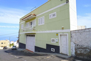 Dom na sprzedaż 130m2 Wyspy Kanaryjskie Santa Cruz de Tenerife - zdjęcie 1