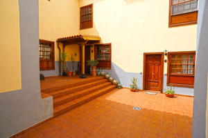 Mieszkanie na sprzedaż 98m2 Wyspy Kanaryjskie Santa Cruz de Tenerife - zdjęcie 3