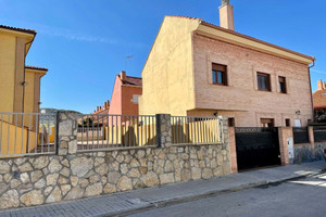 Dom na sprzedaż 271m2 Madryt - zdjęcie 1