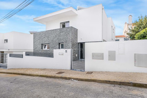 Dom na sprzedaż 180m2 Setbal Almada - zdjęcie 1