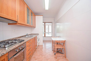 Mieszkanie na sprzedaż 56m2 Dystrykt Lizboński Loures - zdjęcie 2