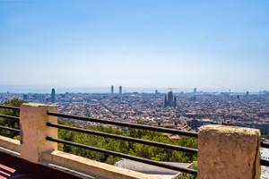 Dom na sprzedaż 521m2 Katalonia Barcelona - zdjęcie 1