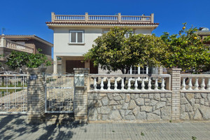 Dom na sprzedaż 200m2 Katalonia Tarragona - zdjęcie 1