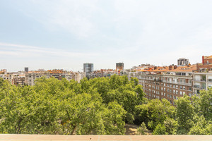 Mieszkanie na sprzedaż 345m2 Katalonia Barcelona - zdjęcie 2