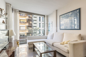 Mieszkanie na sprzedaż 91m2 Katalonia Barcelona - zdjęcie 2