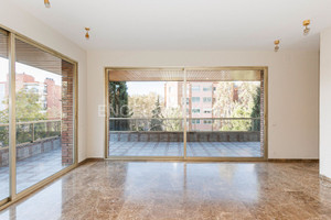 Mieszkanie na sprzedaż 217m2 Katalonia Barcelona - zdjęcie 3