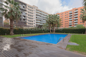 Mieszkanie na sprzedaż 72m2 Katalonia Barcelona - zdjęcie 1